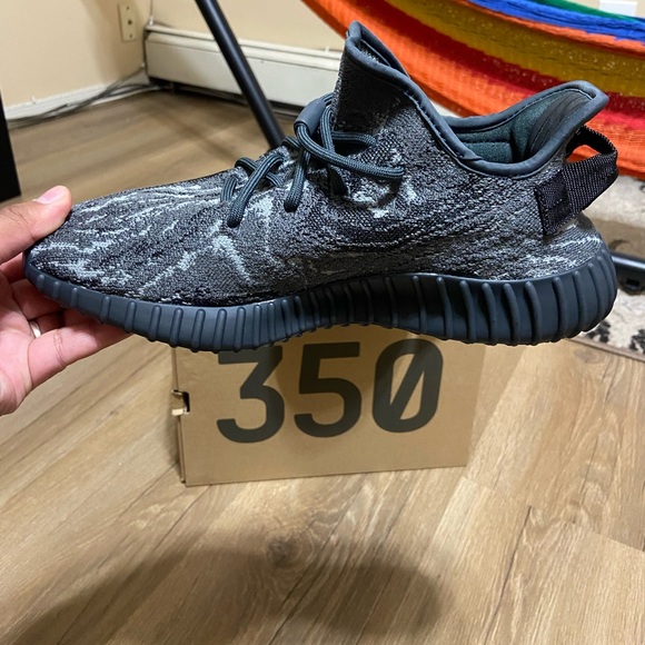 Yeezy Boost 350 V2 Size: 8 in men